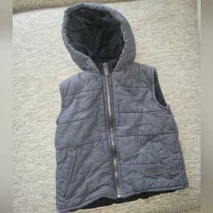 Kids Gray Quilted Hooded Vest Size 18 Mo Gently Prepwned KENNETH COLE REACTION